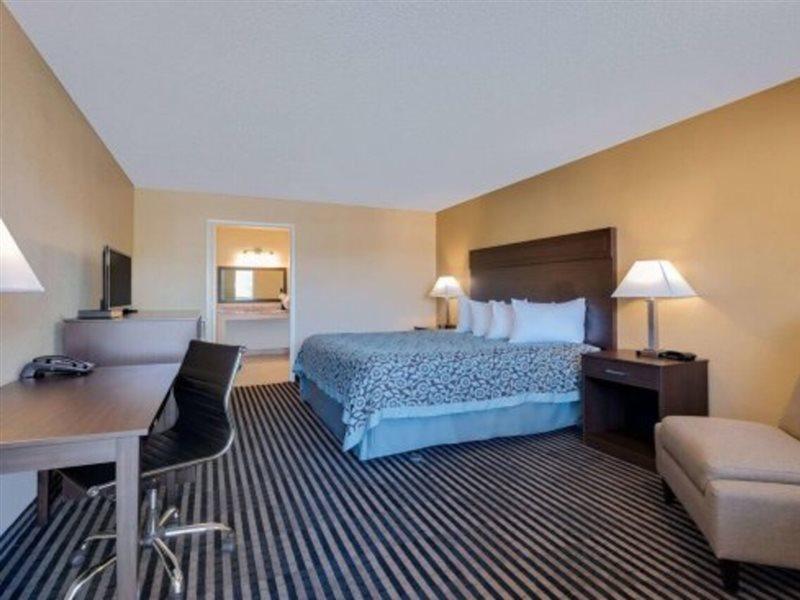 Days Inn Спокан Экстерьер фото